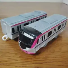 ジャンク品　プラレール　京王ライナー 5000系　中間車　後尾車