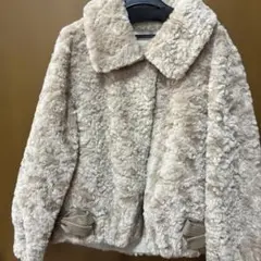 ユニバーサルミューズ　もこもこジャケット