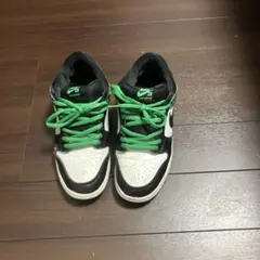 ダンク スニーカー