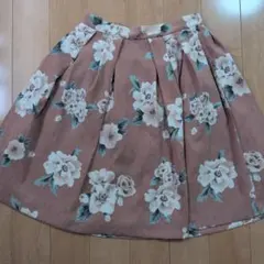 花柄フレアスカート スナイデル　GU　ZARA　ユニクロのサムネイル