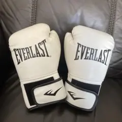 ボクシンググローブ