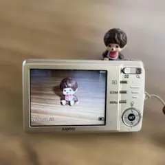 デジカメSANYO ケース付き！ 楽天市場】コンパクトデジタルカメラ（メーカーサンヨー）（デジタル
