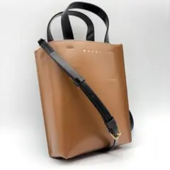 美品　MARNI ショルダーバッグ 2way ミュゼオ ナノ　ブラウン/ブラックのサムネイル