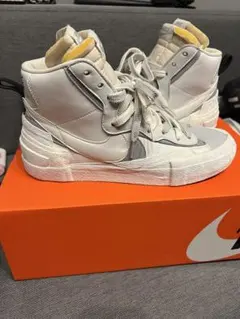 Nike Blazer Mid ホワイト/グレー