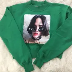 グリーンニット