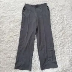 近年モデル【ユニクロ】ポンチハイウエストストレートパンツ　ダークグレー
