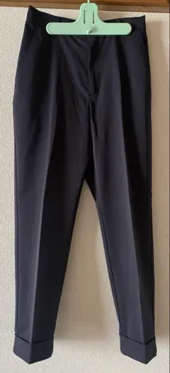 綺麗めカジュアルパンツ