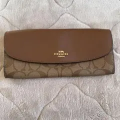 COACH ロゴ入り長財布 ブラウン
