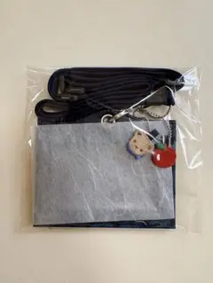 新品未使用　ファミリア　ネームホルダー　青系ファミリアチェック