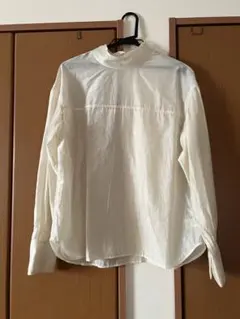 ハイネックブラウス