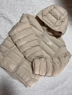 Nike ベージュ ホワイト　ダウンコート 140