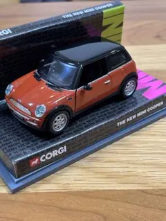 CORGI THE NEWMini Cooper 赤黒 1/43 ミニクーパーのサムネイル