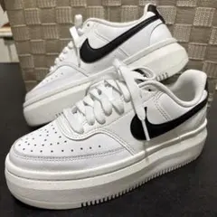 Nike ナイキ スニーカー 厚底 ホワイト ブラック DZ5394-107