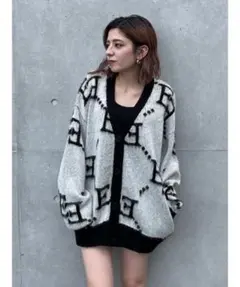 美品　ENVYM アンビー　モノグラムニットCD カーディガン　黒　ブラック　白