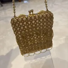 結婚式 二次会 卒業式 謝恩会など華やかな場所にゴールドパーティバッグ