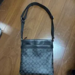 Coach ブラックショルダーバッグ
