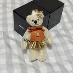 未使用保管品✨プラダ◇テディベアキーホルダー　レザーリボンゴールド金具オレンジ PRADA キーホルダー チャーム クマ レザー リボン ホワイト