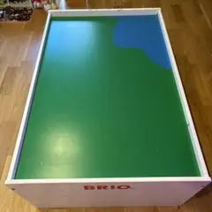 BRIO 木製プレイテーブル 緑・青