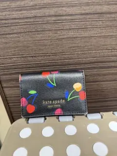 kate spade ミニ財布　チェリー柄　三つ折り財布