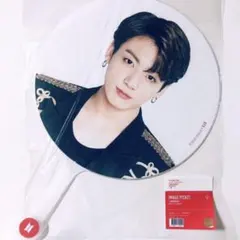 公式　ジョングク　うちわ　フラッグ　コンサート 花樣年華　ペンミ　新品　グク BTS ジョングク グク JUNGKOOK うちわ フラッグ コンプ セット - メルカリ