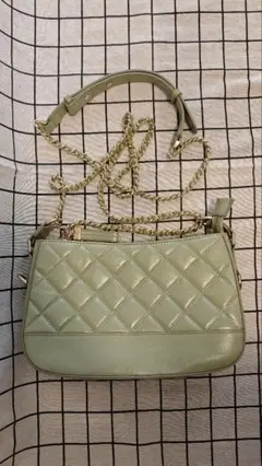 ミントグリーン キルティングショルダーバッグ