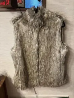 Bershka グレー ファー ベスト Mサイズ