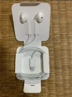 アップル　純正イヤホン　新品
