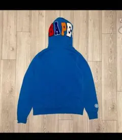 A BATHING APE 刺繍パーカー A BATHING APE（アベイシングエイプ）の「1ST CAMO SHARK PATCH