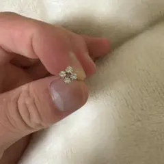 花型クリスタルダイアモンドピアス(片耳用)