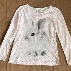 H&M エイチアンドエム　ドットラビットTシャツ　長袖122/128（6-8歳）