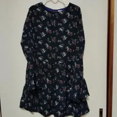 ネイビー小花柄ワンピ