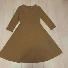 美品　春先　カールパークレーン　ひざ丈ワンピース　７号