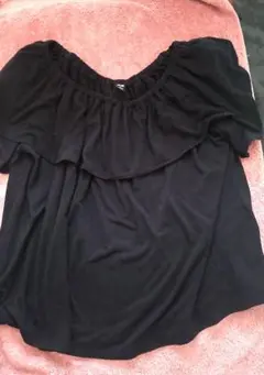 UNIQLO フリルオフショルダー S