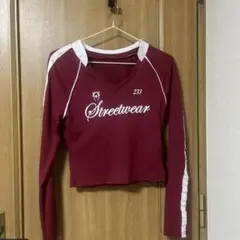 長袖トップス　赤