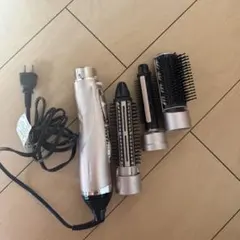 ヘアドライヤー 3種類のブラシ付き