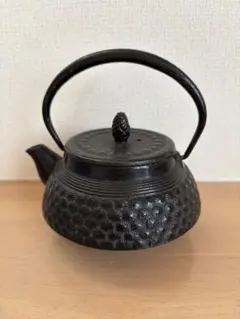 黒い鋳鉄製鉄瓶 ストレーナー付き - メルカリ