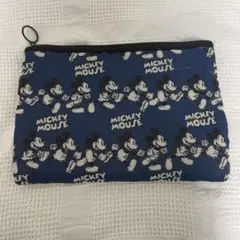 ディズニー ミッキーマウス フラットポーチ