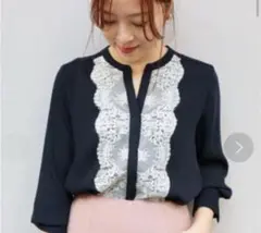 ラトータリテ　フロントレースブラウス　ネイビー