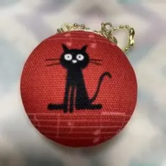 73☆整列猫ちゃん☆赤☆マカロンポーチ - メルカリ