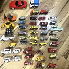 トミカ　ミニカー　変形トラックのサムネイル