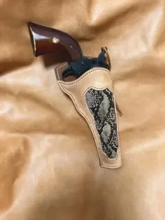 SPEED製　コルトパイソン用ヒップホルスター　右用　中古品 SPEED製 コルトパイソン用ヒップホルスター 右用 中古品 2025年