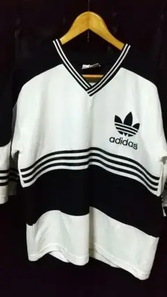 ★アディダスセットアップMサイズ背面adidas★