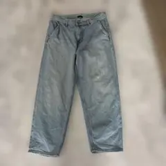 UNIQLO ライトブルー ストレートデニム