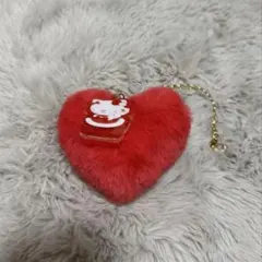 ハローキティ赤いハート型ファーキーホルダー