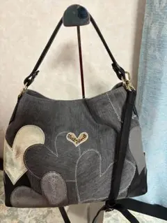 Think Bee!スプマンテショルダーバックグレー