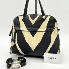 【美品】FURLA PIPER ハンドバッグ 2way ハーフムーン ゼブラ柄