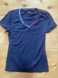 新品　トミーヒルフィガー Vネック Tシャツ 紺　ネイビー