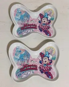 ディズニー　パルパルーザ　ミニーのファンダーランド　スーベニアプレート　皿　2枚