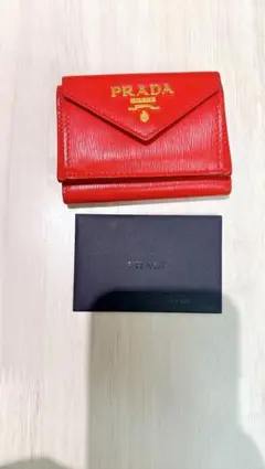 PRADA エピレザー 三つ折り財布 レッド