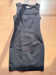 H&M ブラック ノースリーブ ミニワンピース US 8